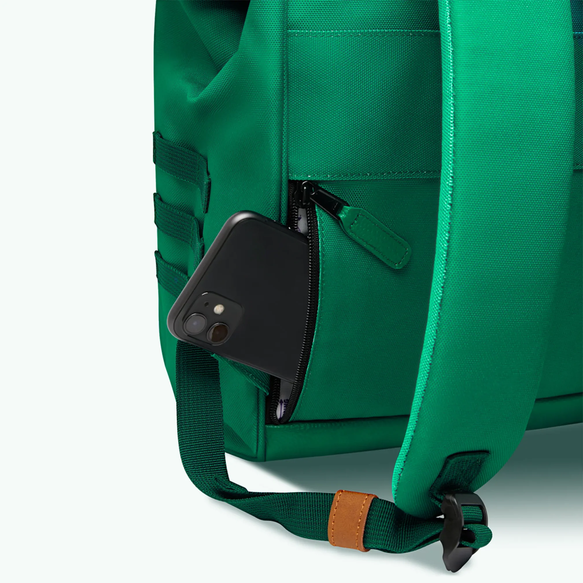 Cabaia Rucksack KAMPALA Medium mit Laptop-Fach - Grün - SALE