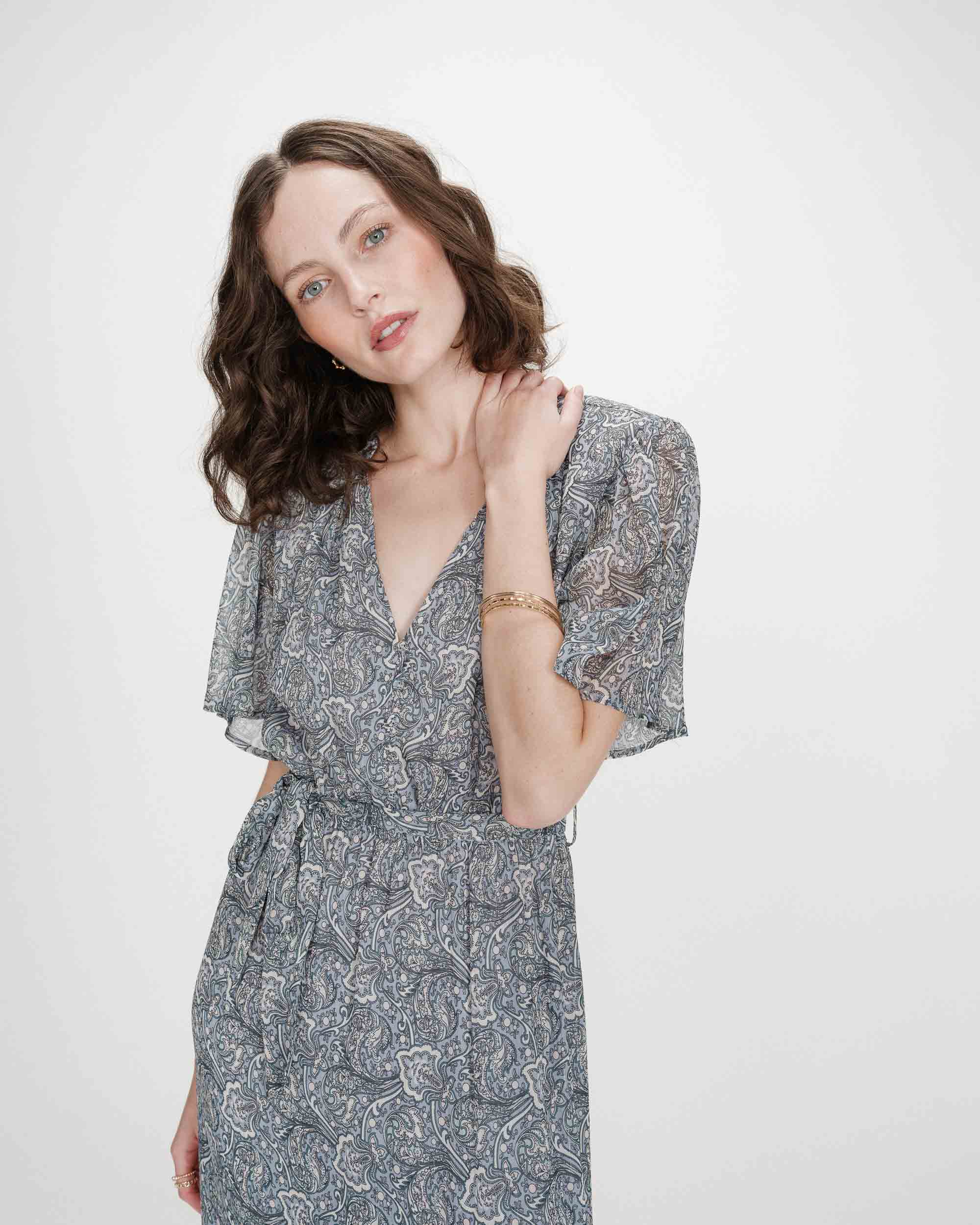 Grace & Mila VENELLE Langes Paisley Print Kleid in Blau Ciel Venelle