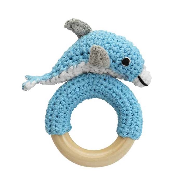 SINDIBABA-RASSELRING-HOLZ-DELPHIN-BLAU Sindibaba Bambus Häkel-Rasselring Delfin in Blau