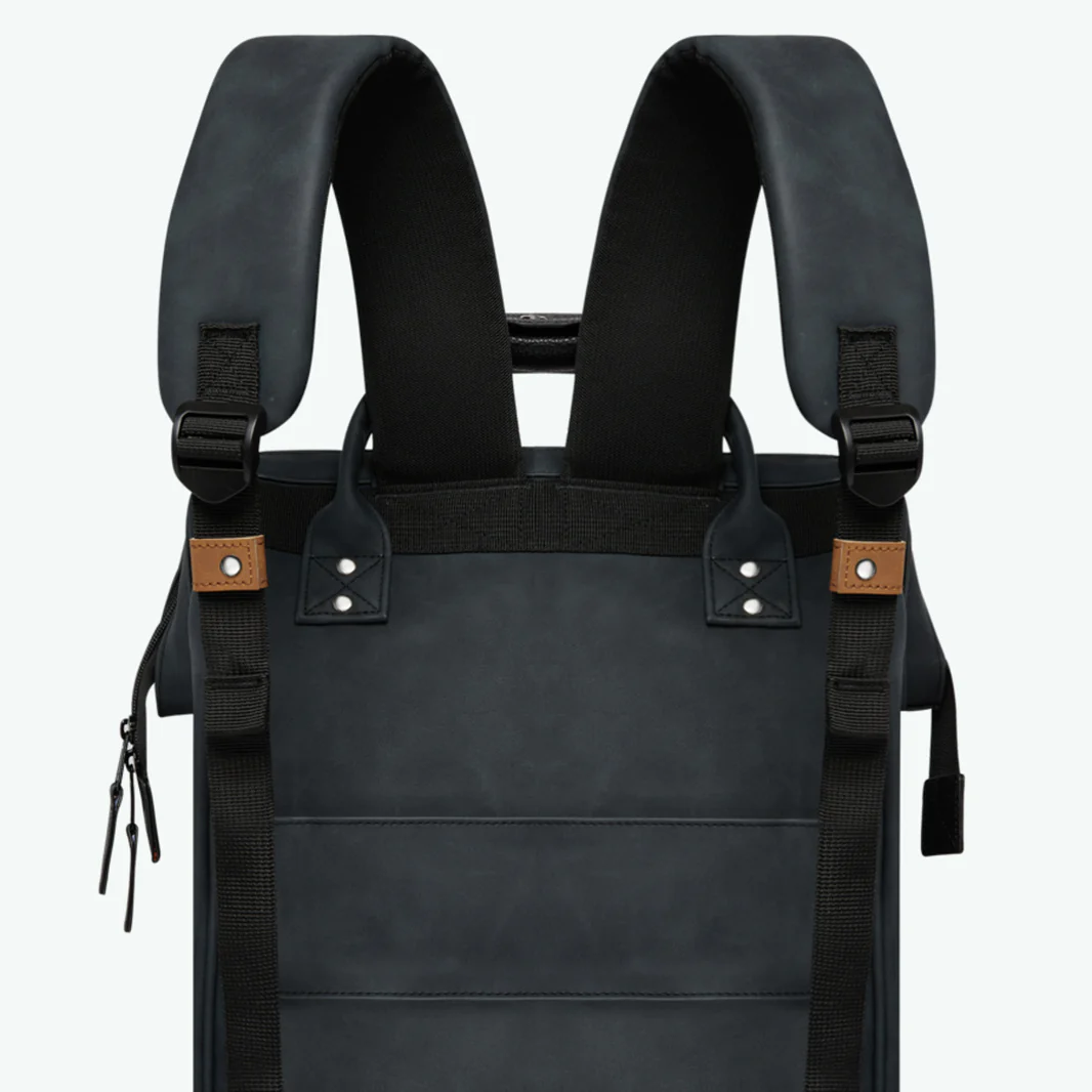 LEHAVRE_LARGE_BACKPACK_ADVENTURER_LEHAVRE_9_wqu1417023ceqzrreb2_1066x-jpg Cabaia Rucksack LE HAVRE Large mit Laptop-Fach in Schwarz