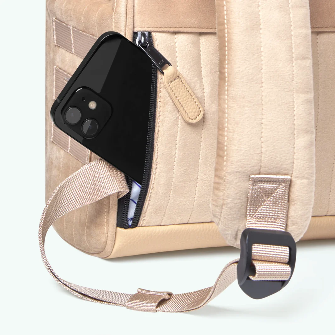 Cabaia Rucksack GUADALAJARA Small mit Laptop-Fach - Creme Samt Cabaia Rucksack GUADALAJARA Small mit Laptop-Fach - Creme Samt