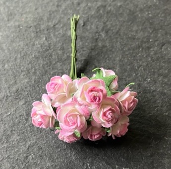 Wowzers Blüten aus Maulbeerpapier - Mini Roses -10 Mini Rosen in Zartrosa Wowzers Blüten aus Maulbeerpapier - Mini Roses -10 Mini Rosen in Zartrosa