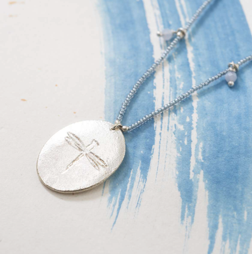 Bildschirmfoto-2022-03-27-um-19-32-58 A Beautiful Story Halskette Feminine Blauer Achat Silber