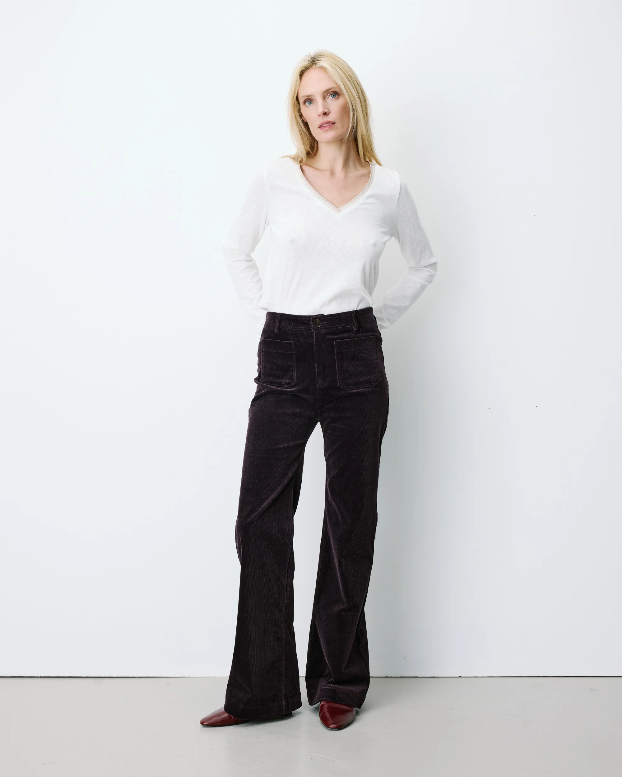 Grace & Mila Alban Damen Cordhose mit aufgesetzten Taschen in Aubergine 