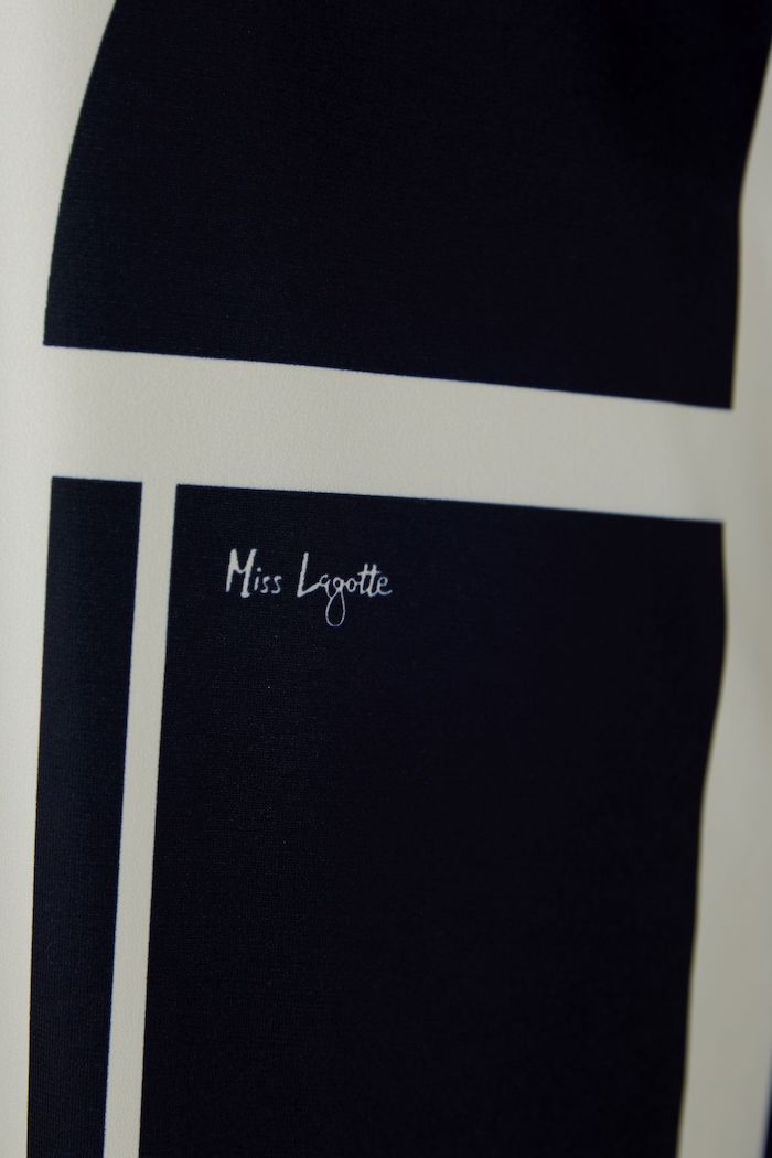 MIss Lagotte Silky Touch Polo Kleid in Navy Blau & Weiß MIss Lagotte Silky Touch Polo Kleid in Navy Blau & Weiß