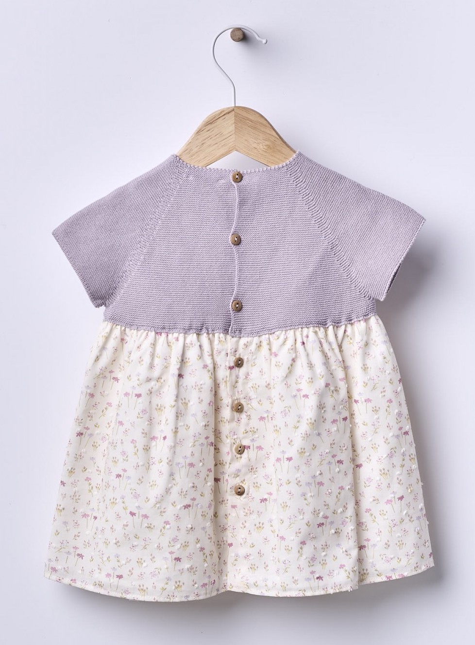 wedoble Kurzarm Kleid mit Baumwolle Strick in Flieder & Mini Blumen wedoble Kurzarm Kleid mit Baumwolle Strick in Flieder & Mini Blumen