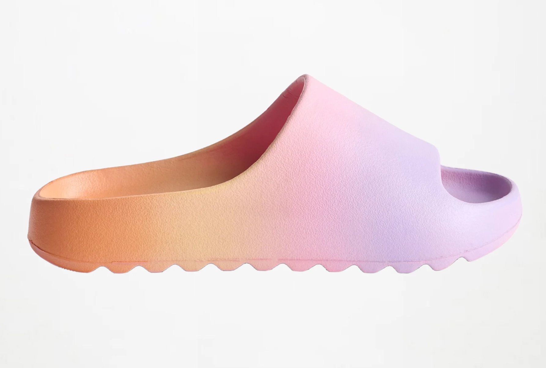 Molo Zion Slide Flip Flop Sandalen in Flieder bis Pink & Coral Sunset Farbverlauf Molo Zion Slide Flip Flop Sandalen in Flieder bis Pink & Coral Sunset Farbverlauf