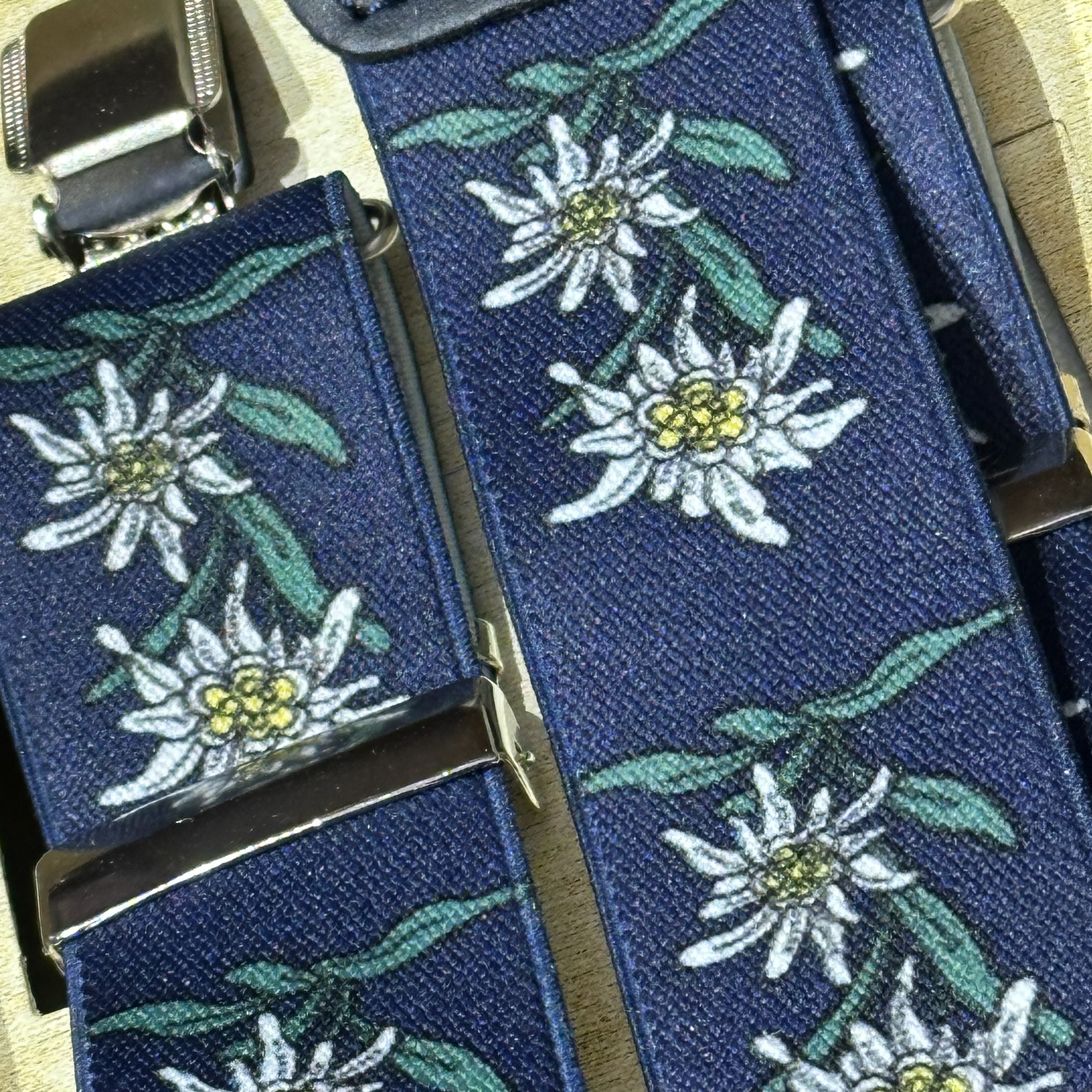 Acosta Herren Hosenträger/Suspenders - Edelweiß in Navy Acosta Herren Hosenträger/Suspenders - Edelweiß in Navy