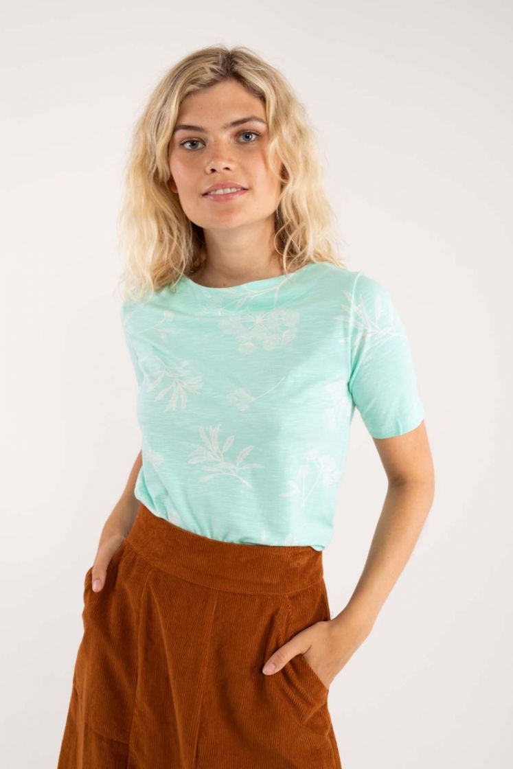 danefae_ss22_ladies-455_2 Danefae Hemlock ORGANIC - Boatneck Tee in Fresh Mint - SALE