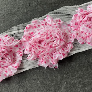 Wowzers Shabby Chic Stoffblume Blüte am Band - Pink Herzen - 3 Blumen Wowzers Shabby Chic Stoffblume Blüte am Band - Pink Herzen - 3 Blumen