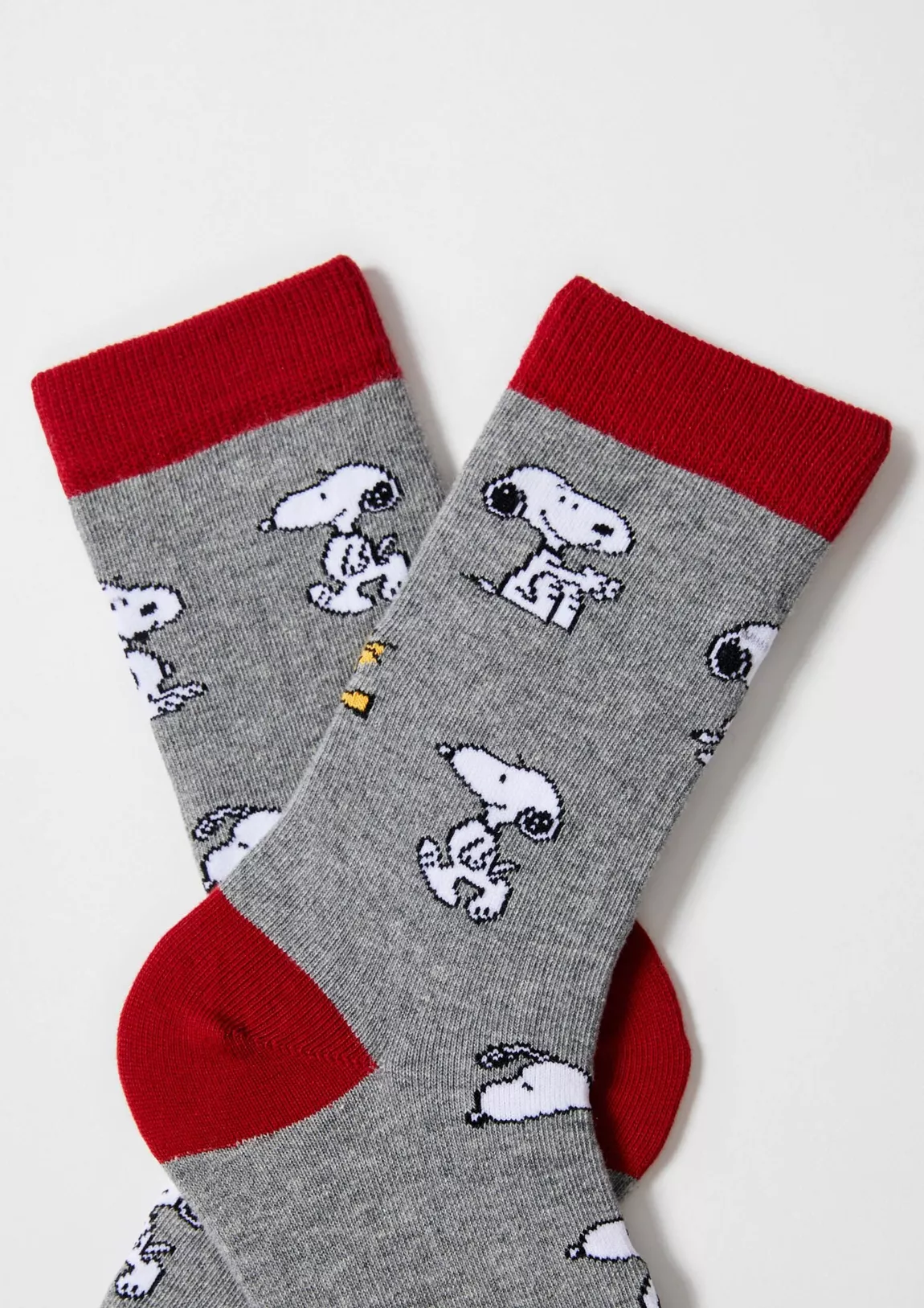 besocks Peanuts Kindersocken aus Bio-Baumwolle in Grau - Snoopy & Woodstock besocks Peanuts Kindersocken aus Bio-Baumwolle in Grau - Snoopy & Woodstock