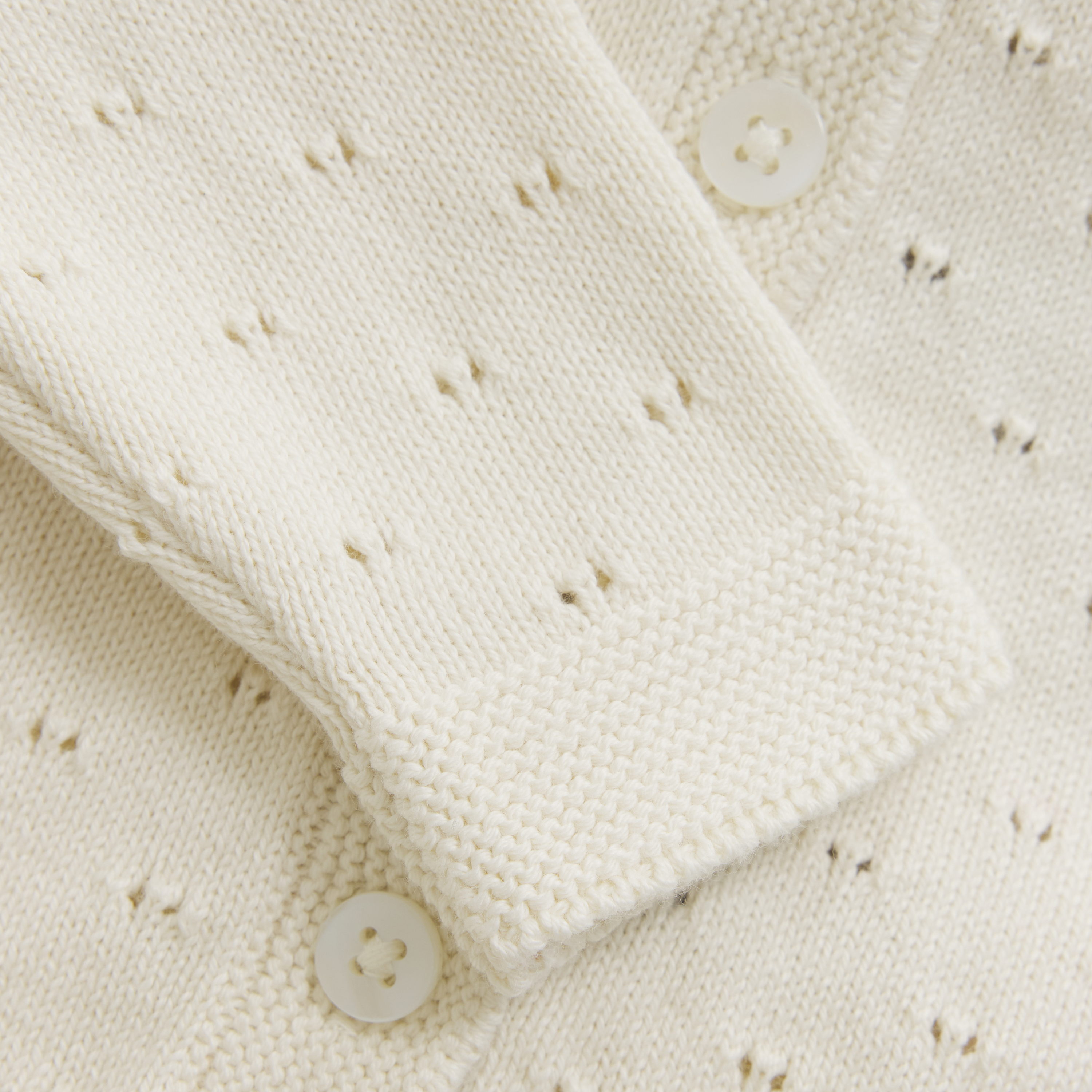 HUTTELiHUT Baby Strickjacke in Antique White - Weiß