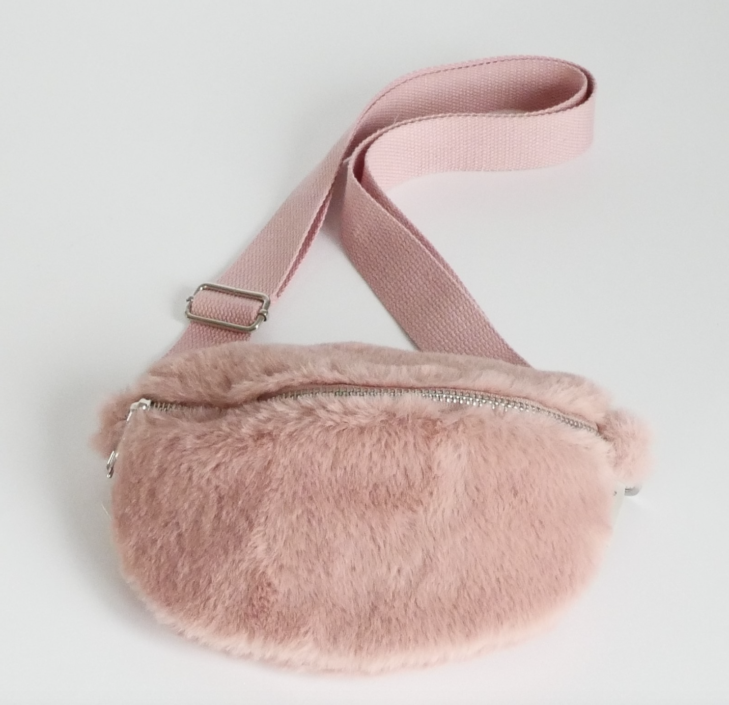 KisMe Crossbody Sidebag Tasche - Vollplüsch in Rosa mit Unifarbenen Band