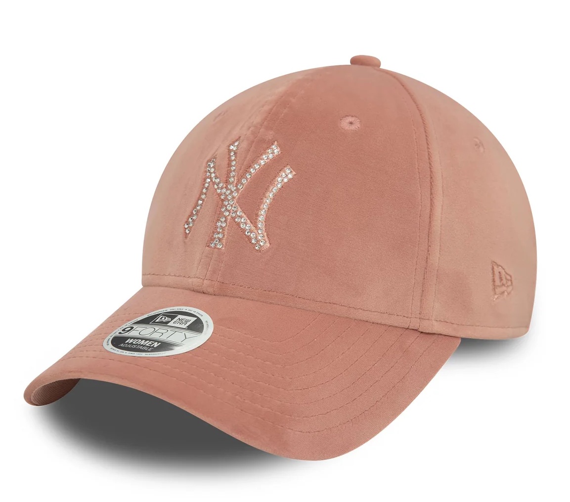 New Era Damen Cap 9FORTY Adjustable Cap New York Yankees Velour Diamante in Pastel Pink New Era Damen Cap 9FORTY Adjustable Cap New York Yankees Velour Diamante in Pastel Pink