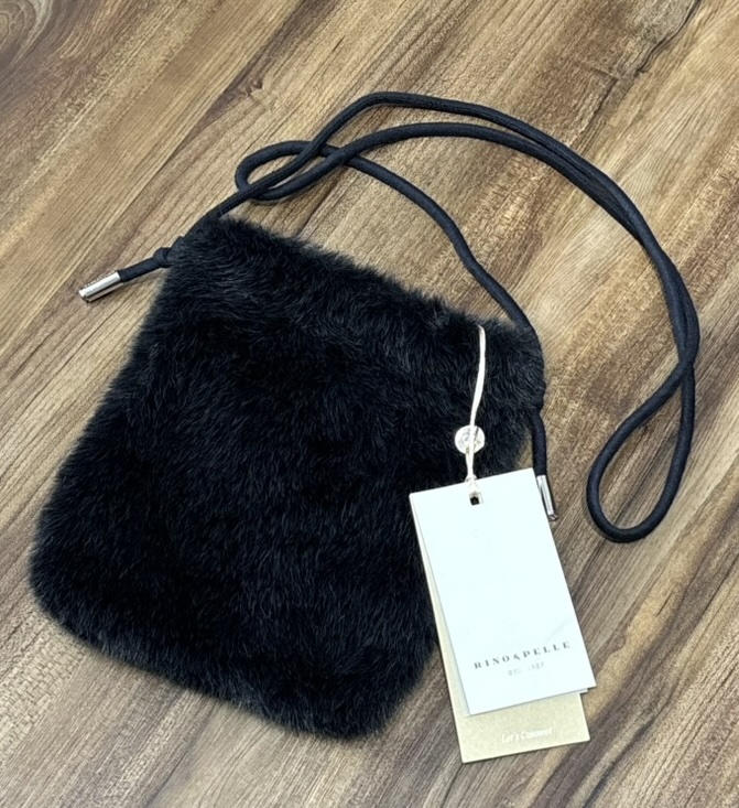Rino & Pelle Blees Crossbody Tasche mit Faux Fell - Felltasche Dark Navy Blau