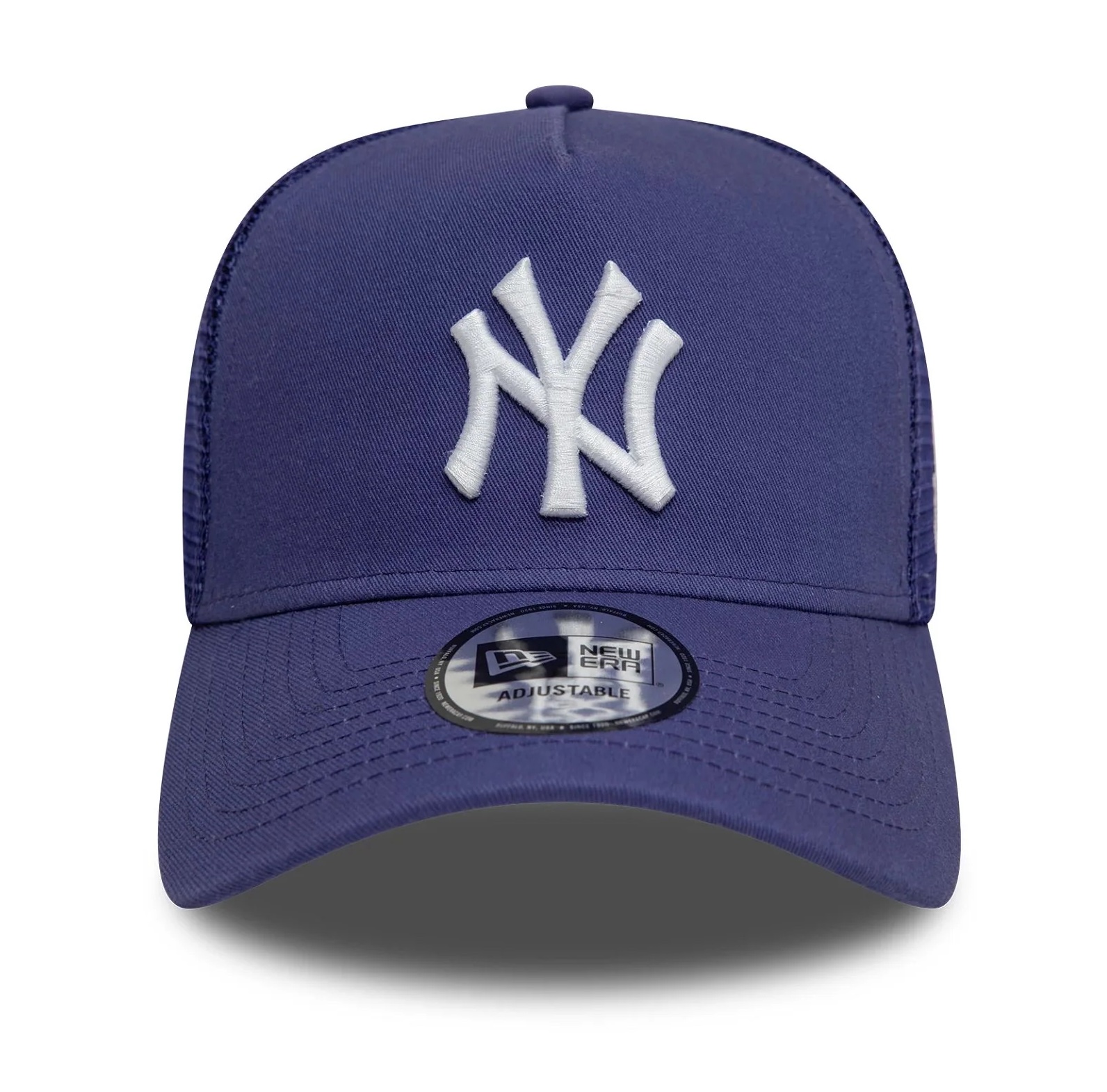 New Era New York Yankees League Essential 9FORTY A-Frame Trucker Cap in Deep Blau Lila