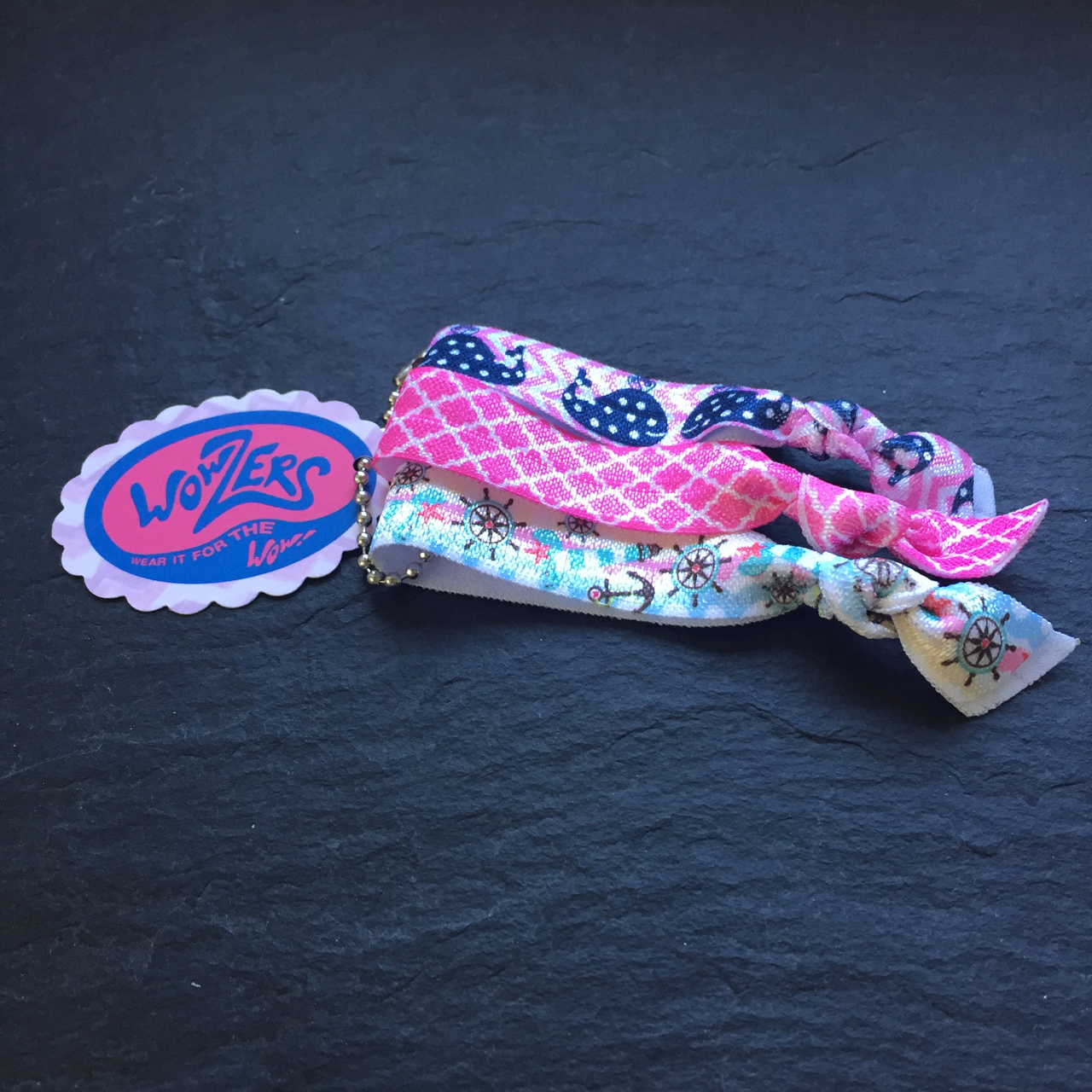 WOWZERS-HAIR-TIES-PINK-WAL Wowzers Hair Ties Set von 3 Armbänder / Haargummis - Preppy Whales
