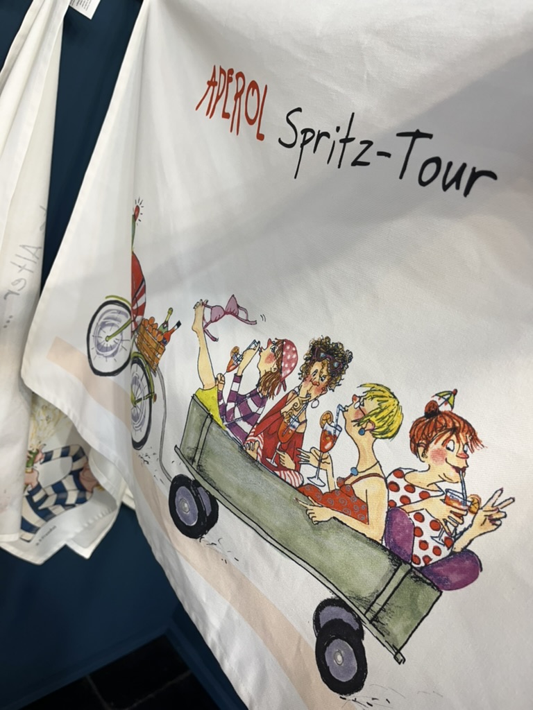 Sweet Design Geschirrtuch Tea Towel - APEROL Spritz-Tour