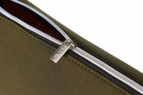Moo' Ilo Damen Neoprene Clutch, Crossbody oder Etui in Oliv - SALE Moo' Ilo Damen Neoprene Clutch, Crossbody oder Etui in Oliv - SALE