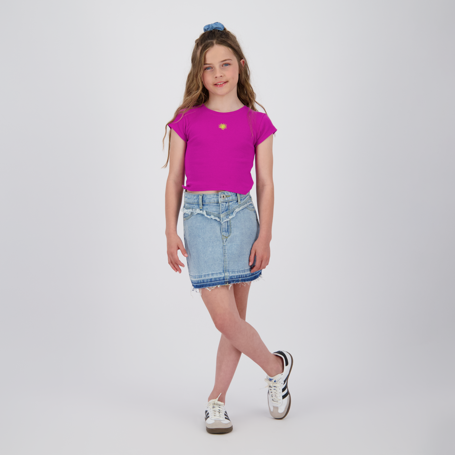 Vingino Crop Top Feinripp in Aster Pink - Pink/Lila mit Stickerei - SALE Vingino Crop Top Feinripp in Aster Pink - Pink/Lila mit Stickerei - SALE