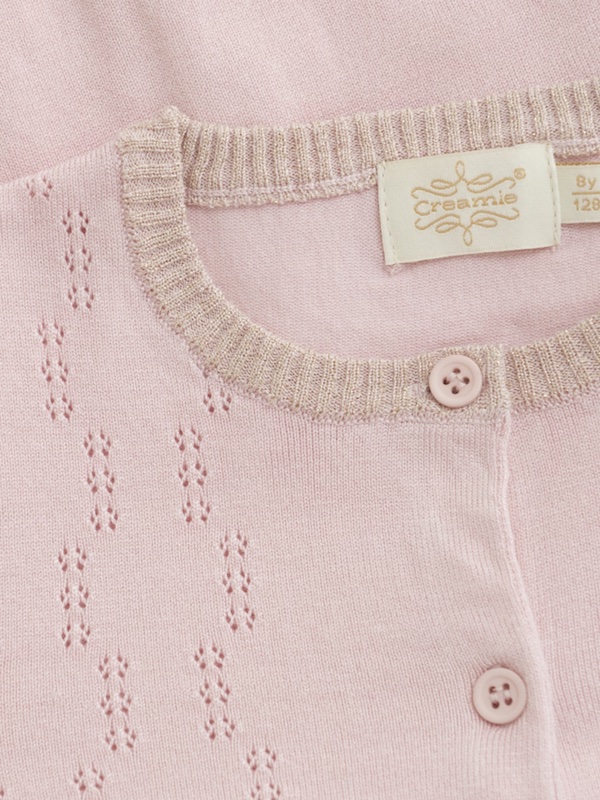 Creamie Pointelle Strickjacke in Zartrosa mit Lochmuster und gerippten Glitzerkanten 