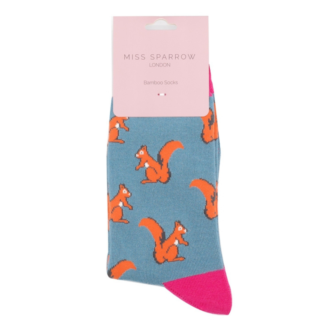 Miss Sparrow Bambus Socken in Denim Blau & Hot Pink - Eichhörnchen Miss Sparrow Bambus Socken in Denim Blau & Hot Pink - Eichhörnchen