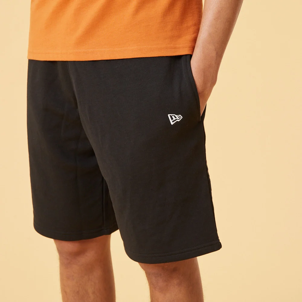 new-era-essential-black-shorts-12893072-back New Era Shorts - schwarz