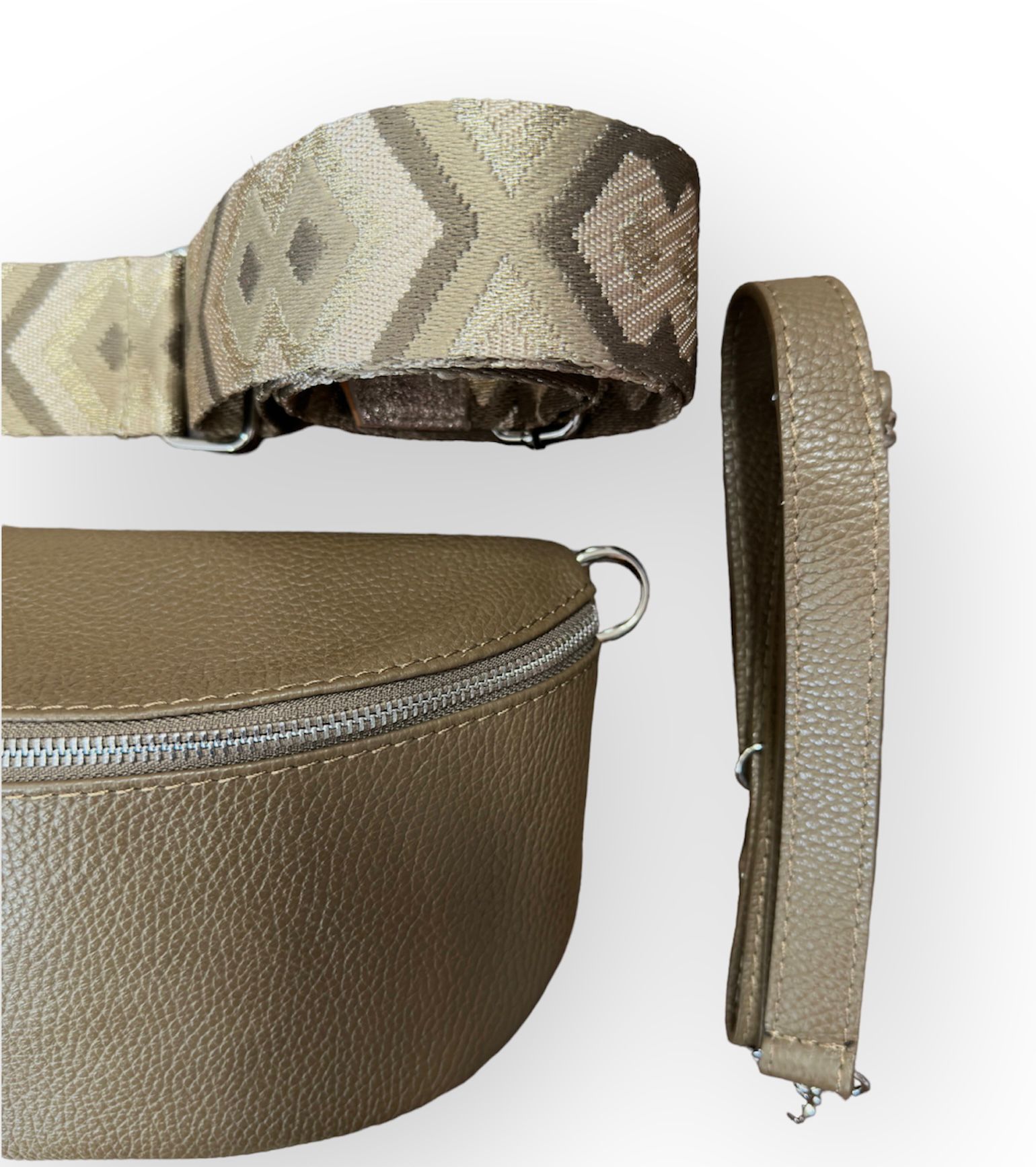 PHOTO-2023-07-15-16-53-04-1 BFF Crossbody Ledertasche in Braun - Large - mit Reißverschlusstasche - SALE