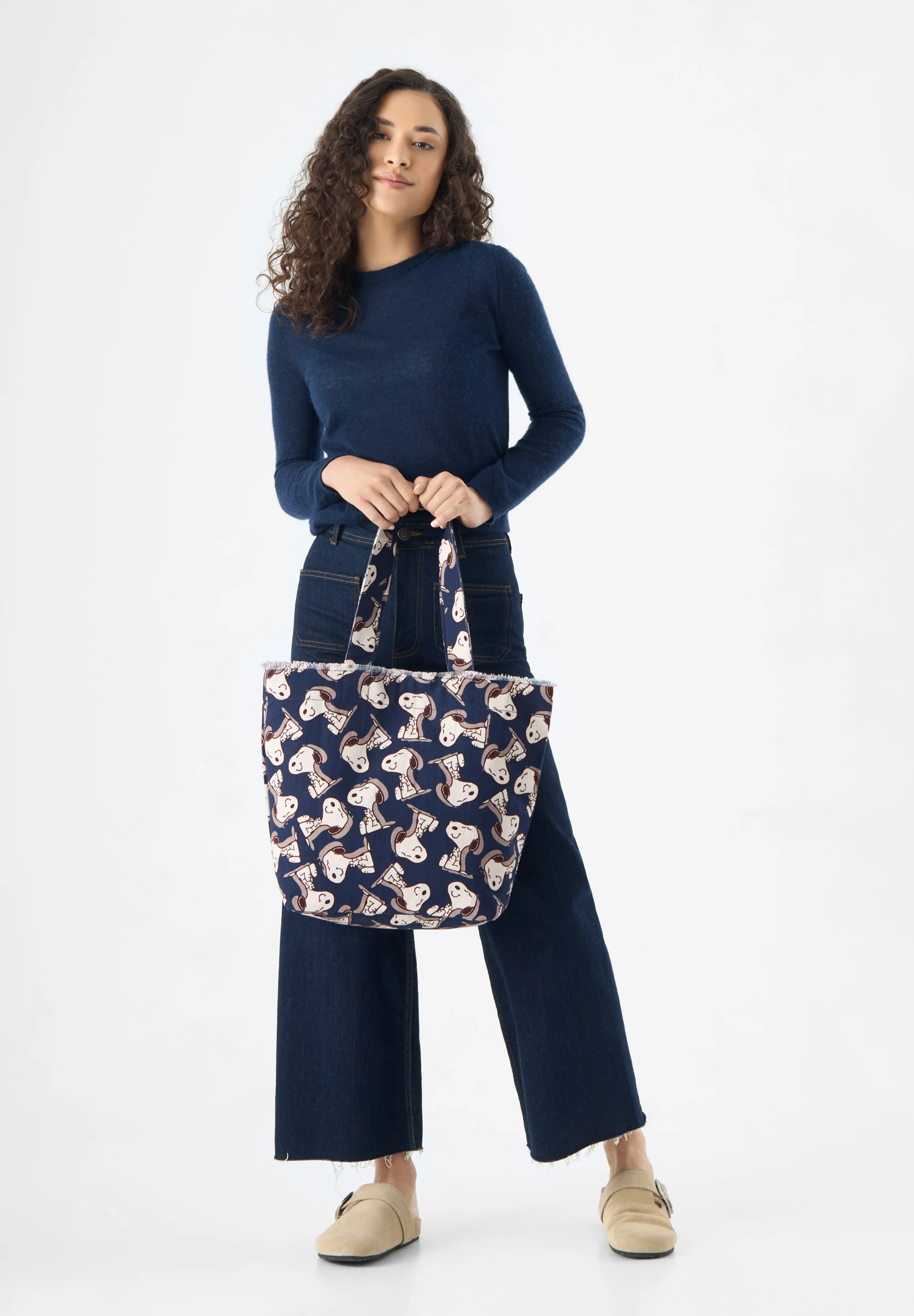 Codello Peanuts™ Shopper Tasche aus Canvas in Blau mit Snoopy Allover - SALE