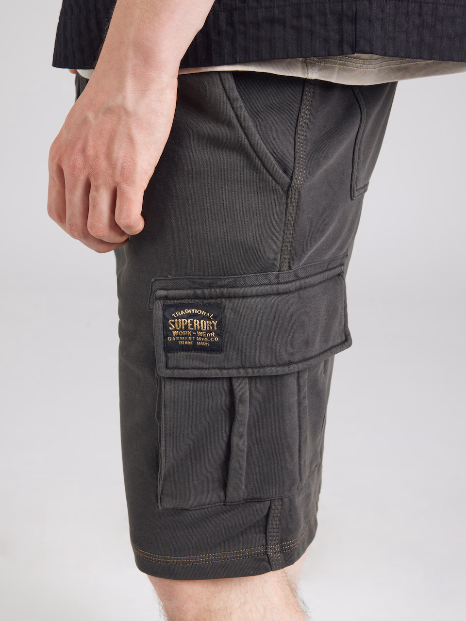 Superdry Herren Jog Short Cargo in Schwarz