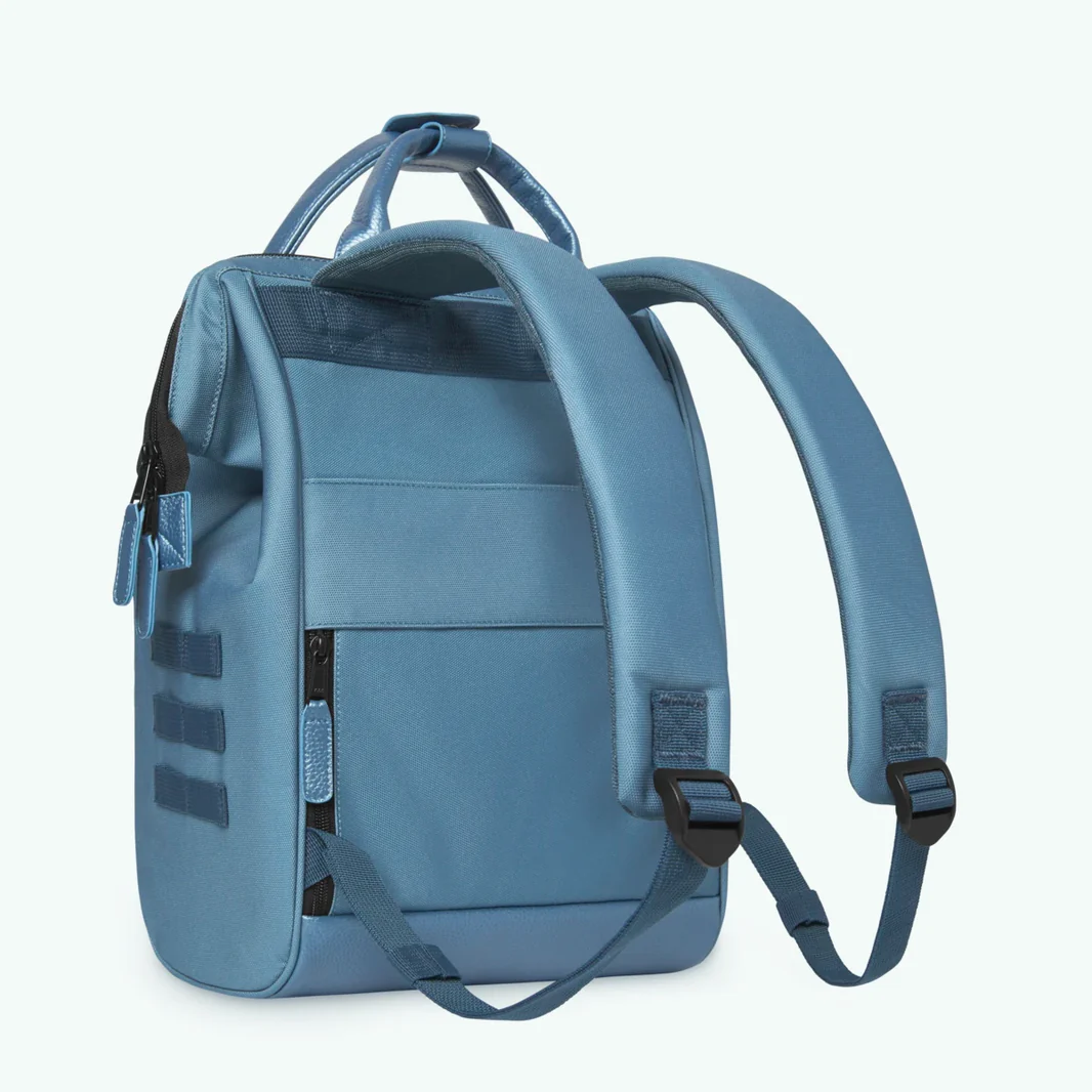 Cabaia ADVENTURER Rucksack Medium BOURGAS - Powder Blau