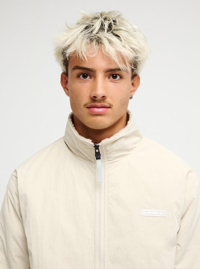 Quiksiilver Urban Storm Reversible Sherpa Teddy Fleecejacke & Windbreaker zum Wenden in Creme 