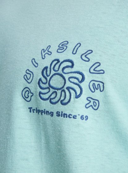 Quiksilver Curved Palm Kurzarm T-Shirt mit Hanf für Männer in Blue Haze Blau Quiksilver Curved Palm Kurzarm T-Shirt mit Hanf für Männer in Blue Haze Blau