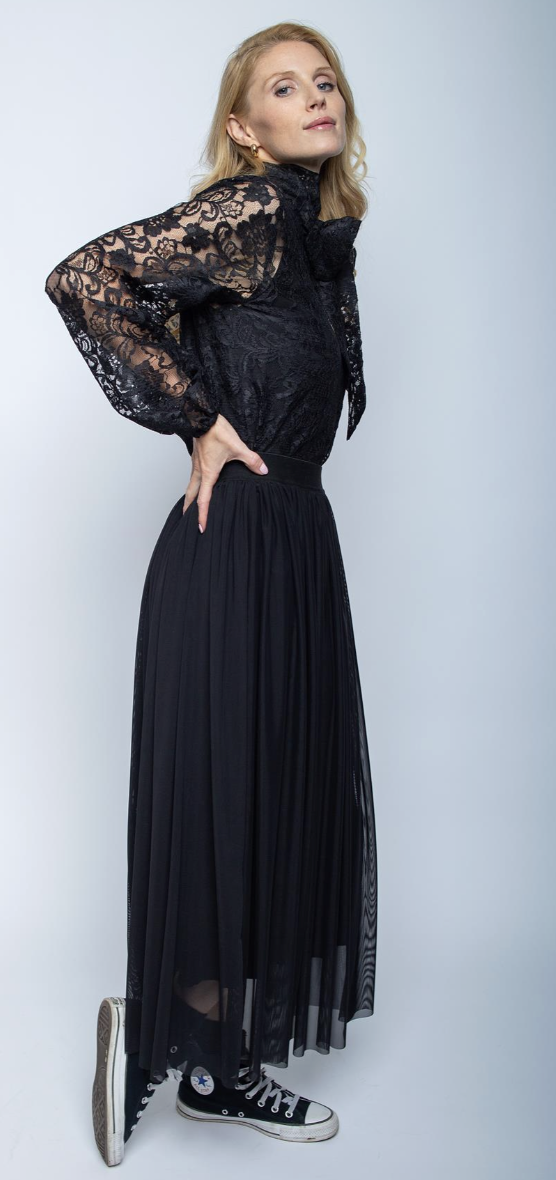 Emily van den Bergh Mesh Rock Maxi Tüllrock in Schwarz Emily van den Bergh Mesh Rock Maxi Tüllrock in Schwarz