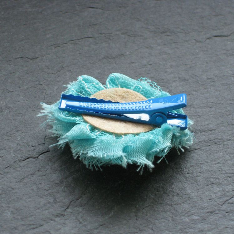 BEISPIEL-RU-CKSEITE-PETIT-SHABBY-CHIC-BLU-TE Wowzers Blütenclips - Shabby Chic für Haare & Kleidung - Petit Größe