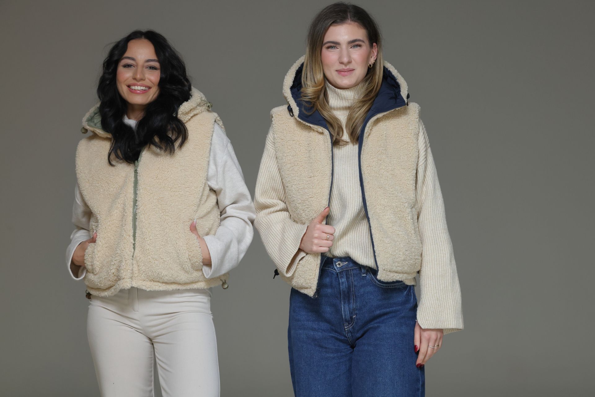 Lara Lauren BOA kurze Wendeweste mit Kapuze Navy & Teddyfell - SALE Lara Lauren BOA kurze Wendeweste mit Kapuze Navy & Teddyfell - SALE