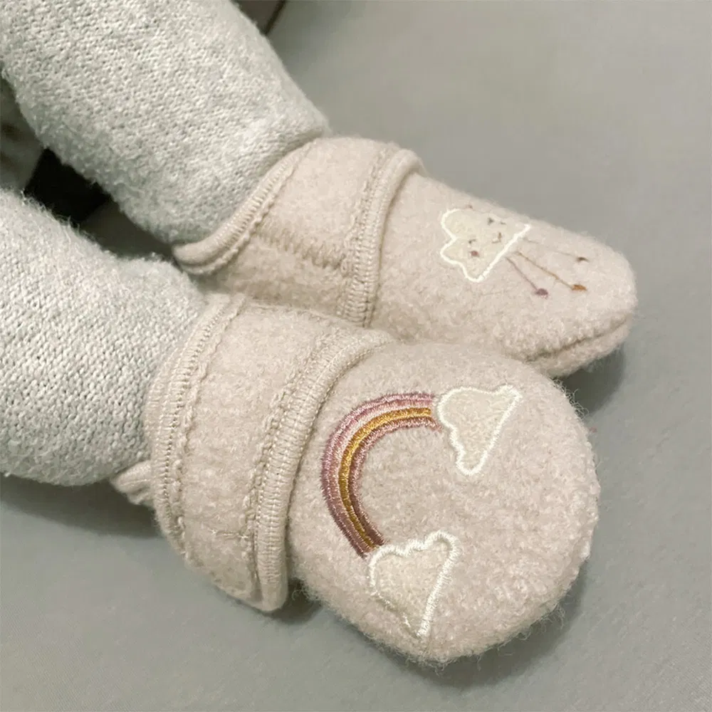 Maximo Woll-Fleece Lauflernschuhe Regenbogen mit Anti-Rutsch-Sohle + Klettverschluß Maximo Woll-Fleece Lauflernschuhe Regenbogen mit Anti-Rutsch-Sohle + Klettverschluß