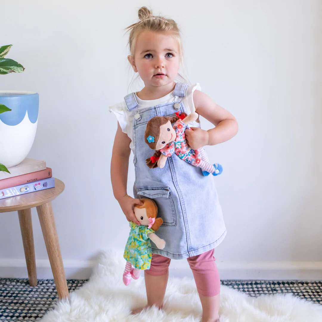 Tiger Tribe Mini Puppe Stoffpuppe Matilda mit Blumen Kleid Tiger Tribe Mini Puppe Stoffpuppe Matilda mit Blumen Kleid