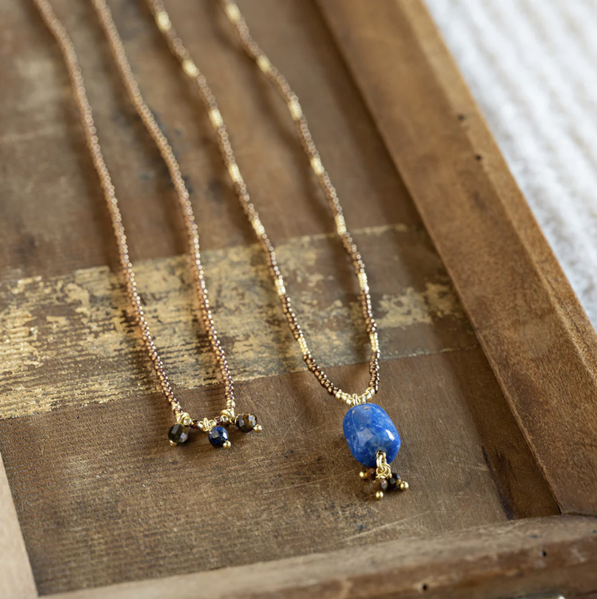 A Beautiful Story Empathy Tigerauge Lapislazuli Halskette