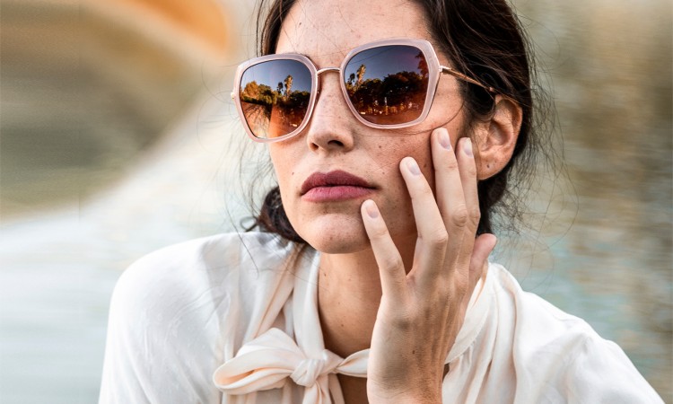 Charly Therapy Sonnenbrille mit Etui - OLIVIA PINK