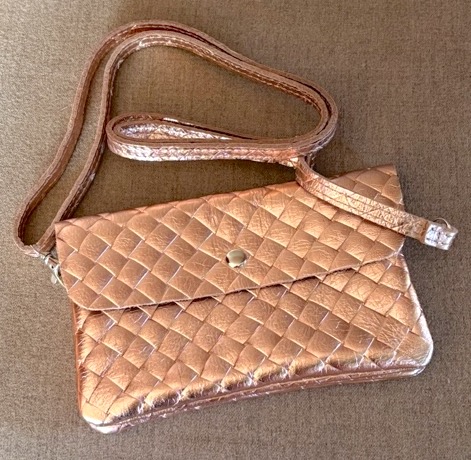 BFF Lattice Ledertasche Umhängetaasche Klein in Metallic Rosegold BFF Lattice Ledertasche Umhängetaasche Klein in Metallic Rosegold
