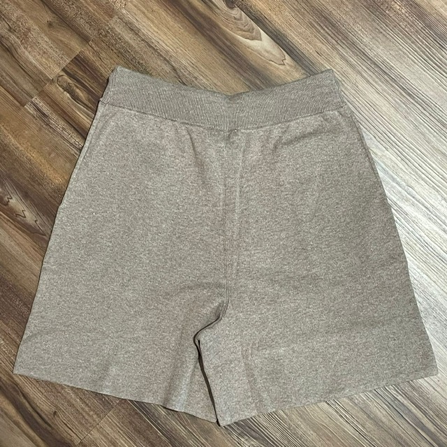 Knit-ted Clara Strick Short mit Seide in Trüffel Braun - SALE