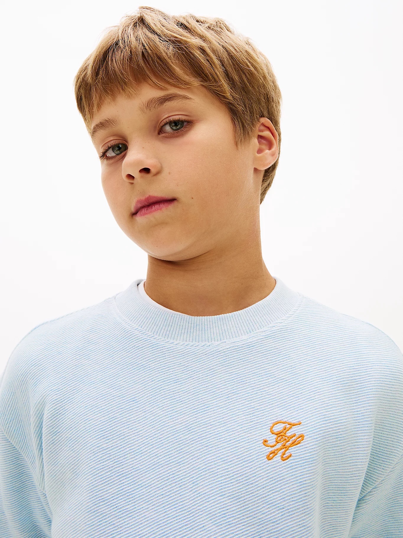 Tommy Hilfiger T-Shirt aus Jersey-Twill in Keepsake Blue mit Logo-Stickerei Tommy Hilfiger T-Shirt aus Jersey-Twill in Keepsake Blue mit Logo-Stickerei