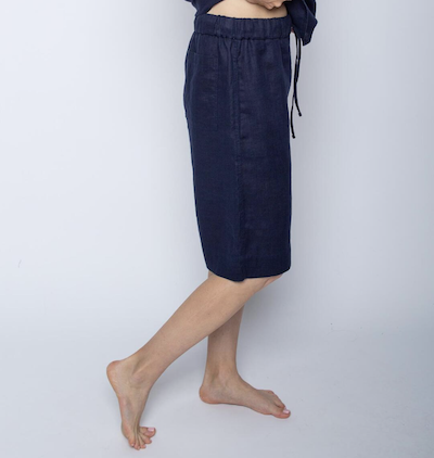 Emily van den Bergh Kurze Leinen Bermuda Damenhose in Dunkelblau Navy - SALE Emily van den Bergh Kurze Leinen Bermuda Damenhose in Dunkelblau Navy - SALE