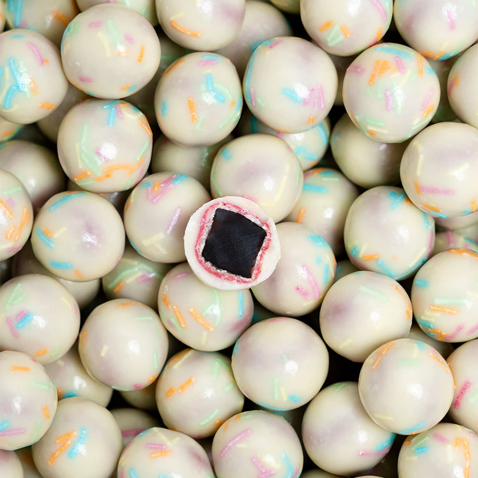 Lakrids by Bülow CONFETTI CAKE - REGULAR Lakrids by Bülow CONFETTI CAKE - REGULAR