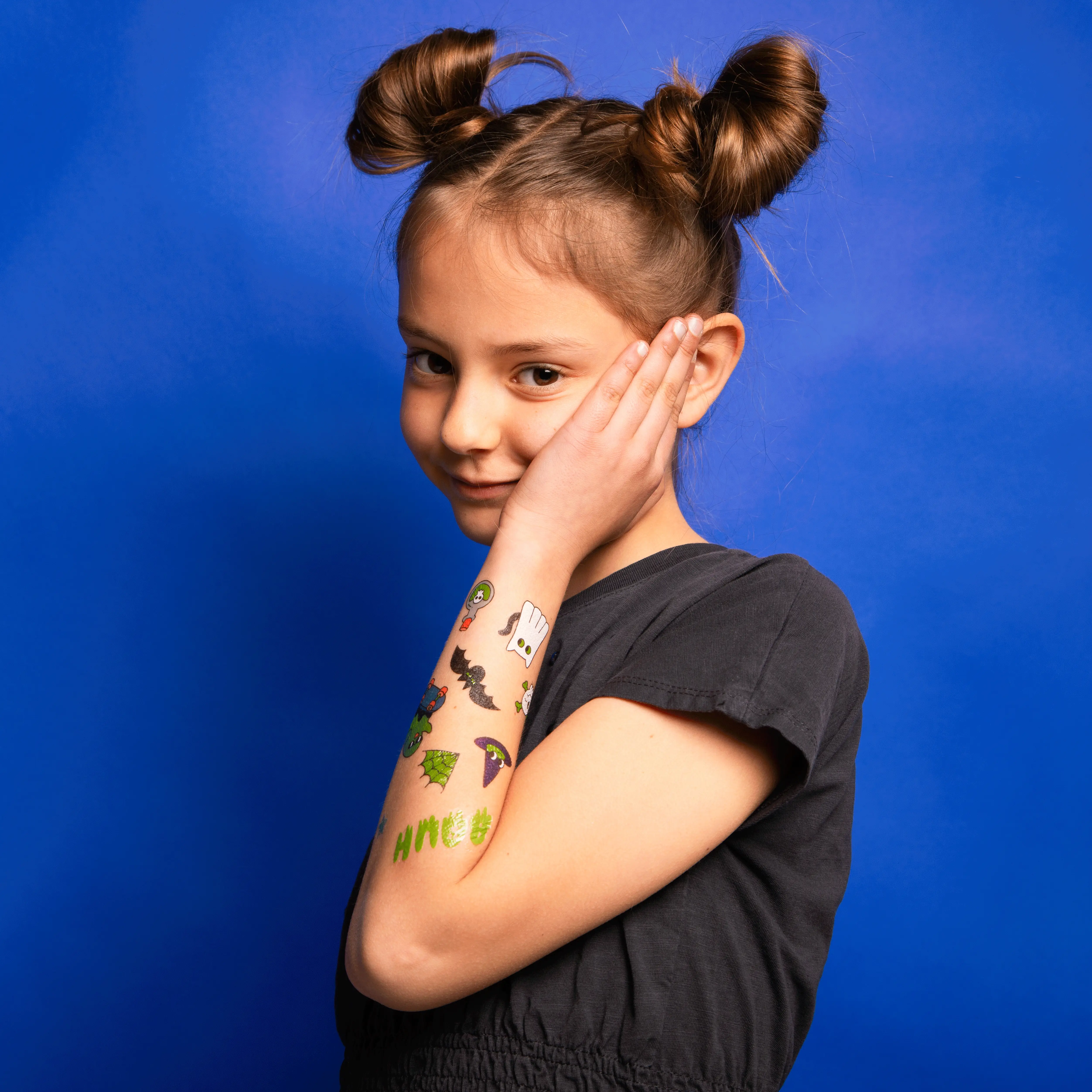 OMY Boo! Leuchtende Kindertattoos – 50 Glow-in-the-Dark Tattoos ab 3 Jahren OMY Boo! Leuchtende Kindertattoos – 50 Glow-in-the-Dark Tattoos ab 3 Jahren
