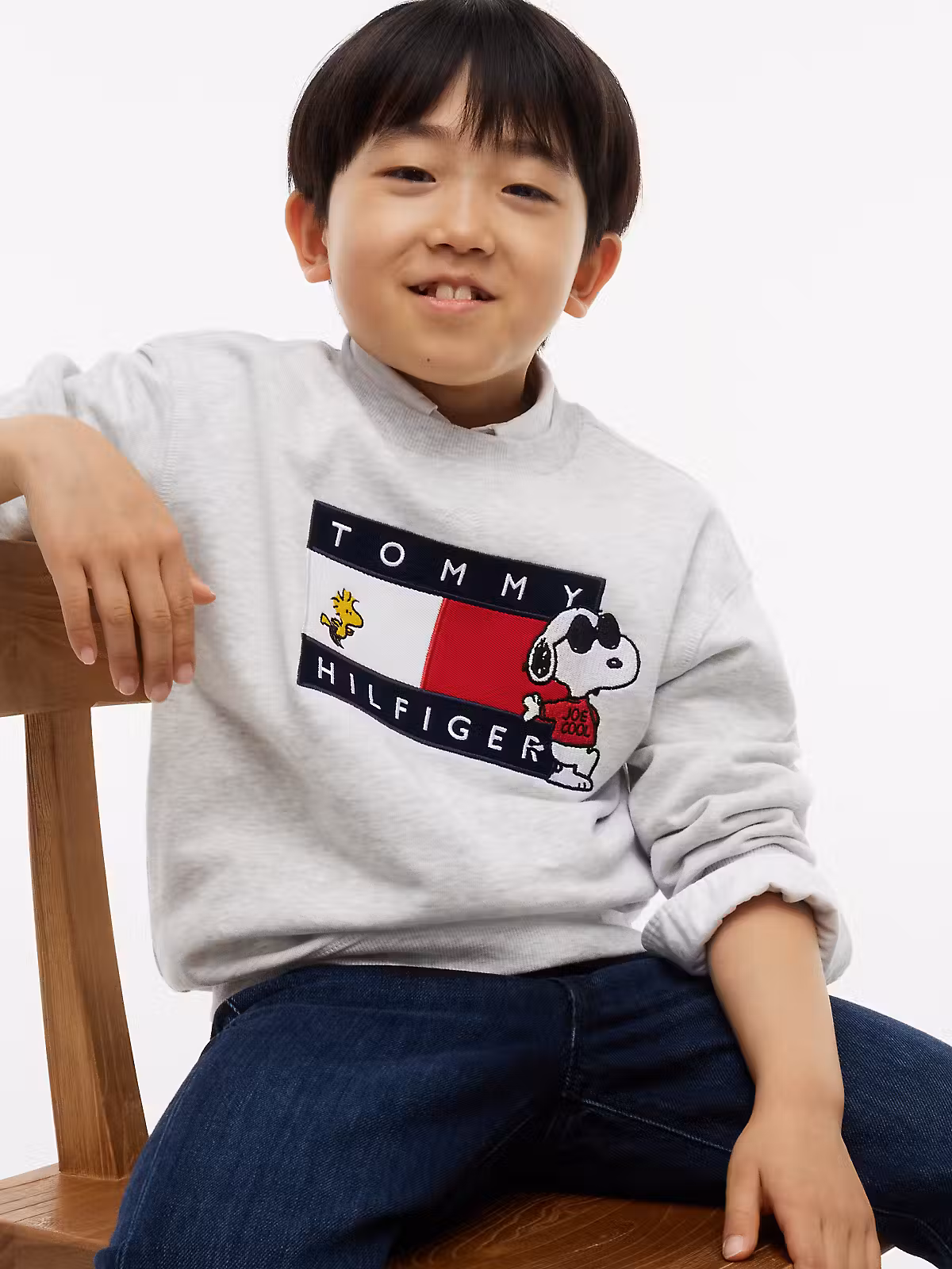 Tommy Hilfiger Peanuts Unisex Sweatshirt Crewneck in Grau -Snoopy Joe Cool & Woodstock Tommy Hilfiger Peanuts Unisex Sweatshirt Crewneck in Grau -Snoopy Joe Cool & Woodstock