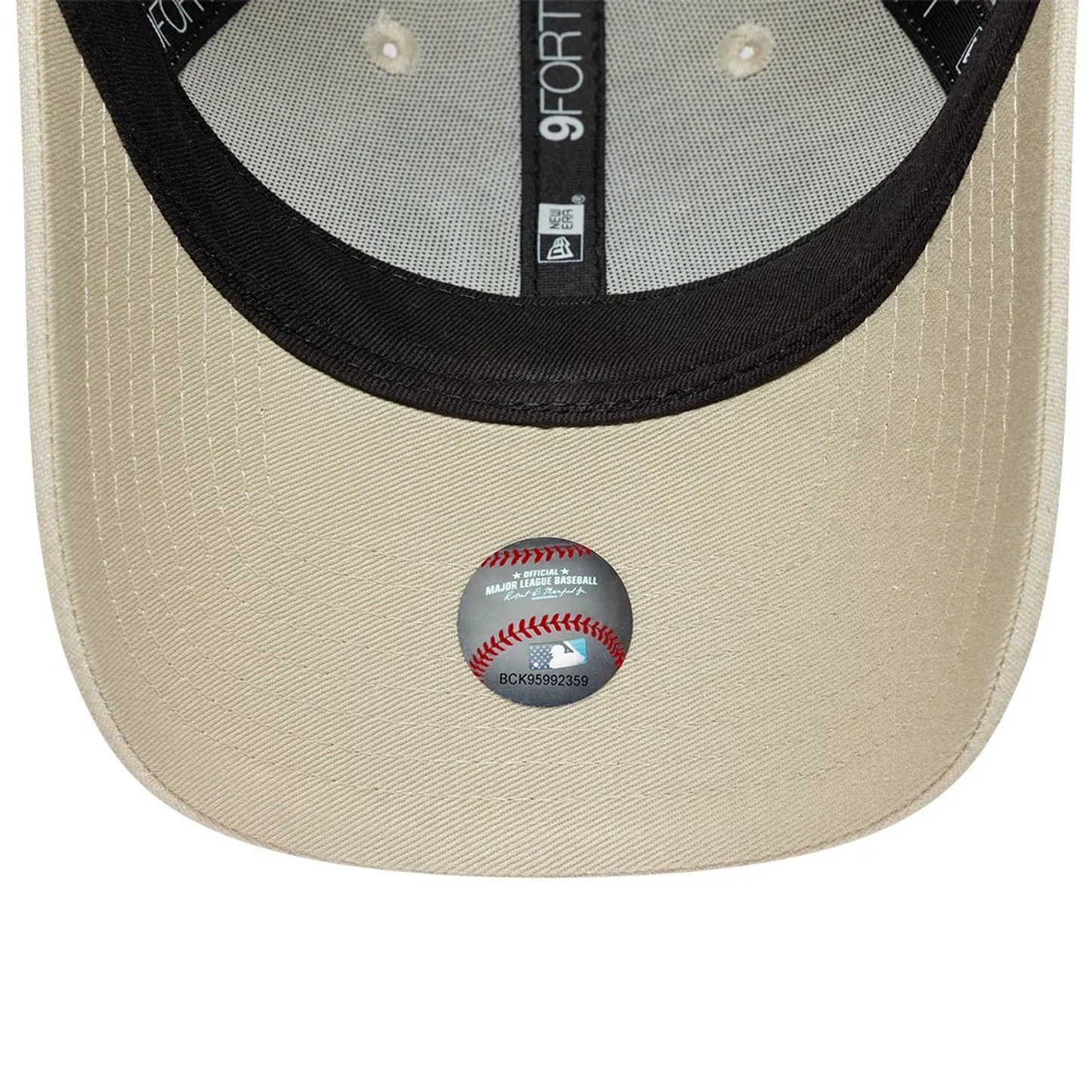 New Era Cap Hellbeige New York Yankees MLB 9FORTY M-Crown Verstellbare Cap - Creme Leinen New Era Cap Hellbeige New York Yankees MLB 9FORTY M-Crown Verstellbare Cap - Creme Leinen