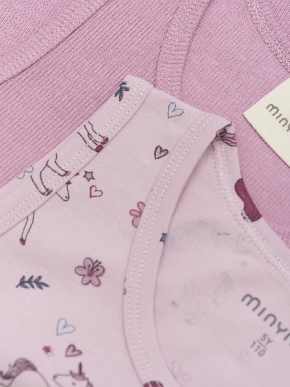 Minymo Unterhemden 2er Pack in Dawn Pink (Rosétönen) mit Einhorndruck - SALE Minymo Unterhemden 2er Pack in Dawn Pink (Rosétönen) mit Einhorndruck - SALE