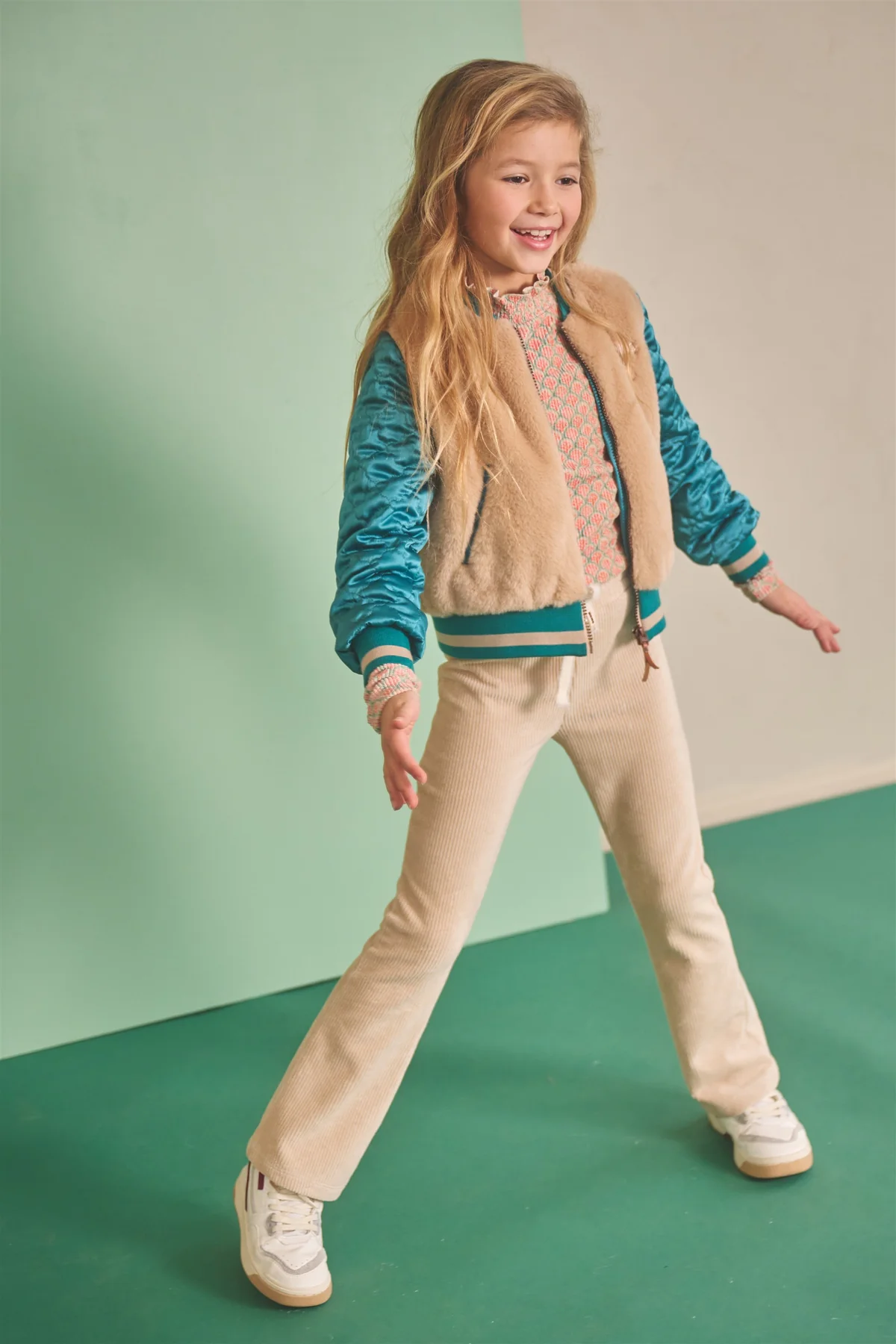 NONO Sady Samt Kord Hose Flared - Beige NONO Sady Samt Kord Hose Flared - Beige